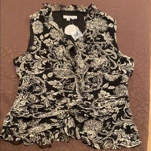 Ladies ruffled front /neck top